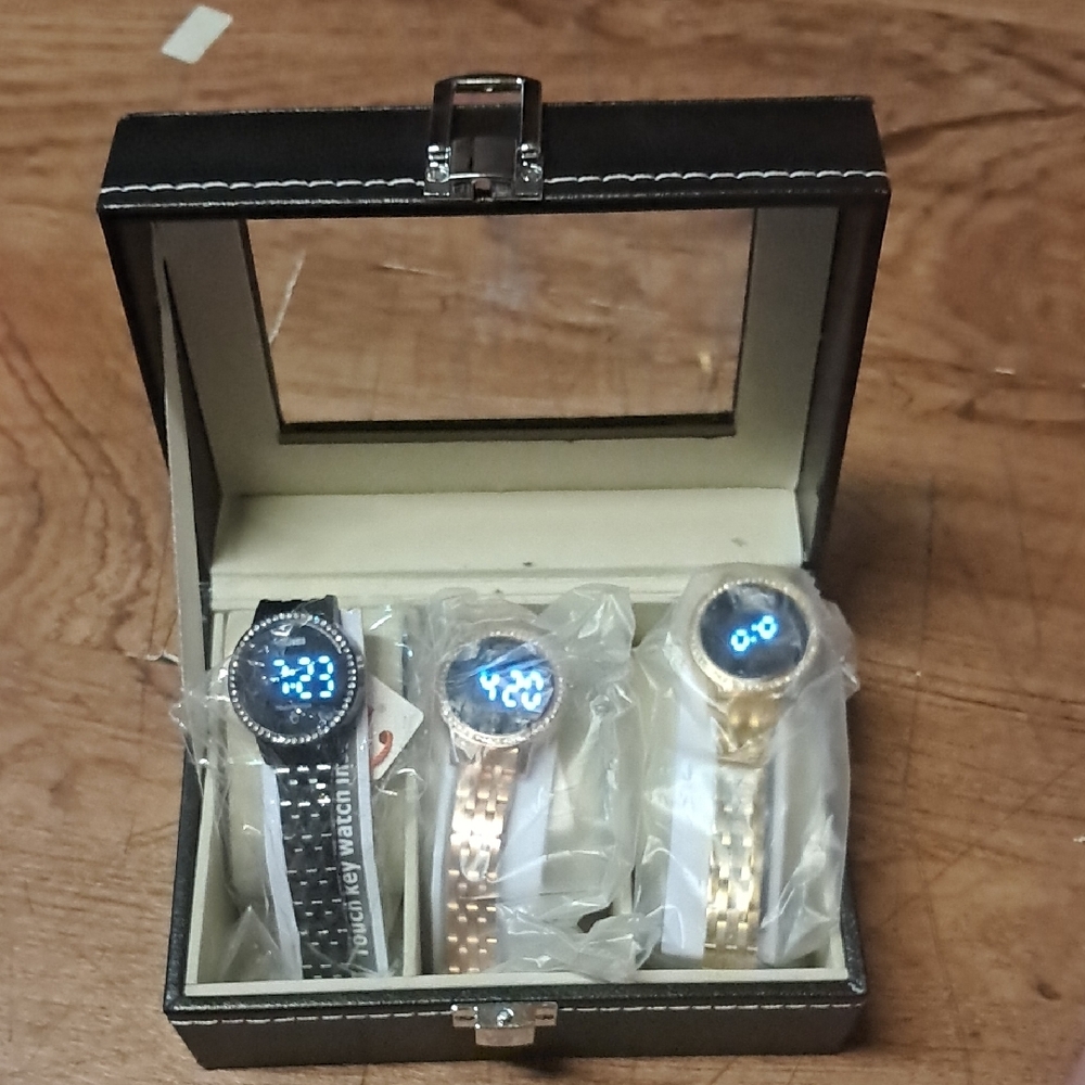 Digital Smartwatch Set - Black, Gold, Silver